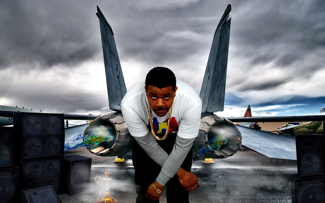 Trouble The Aviator Background